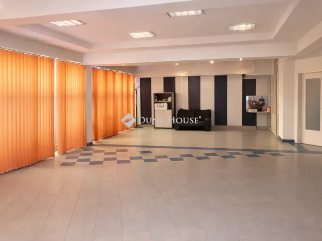 Eladó kereskedelmi és ipari ingatlan Debrecen 257 nm