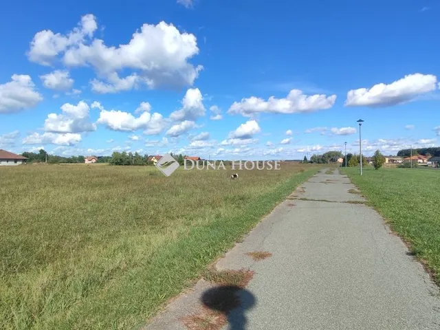 Eladó telek Zalaegerszeg 4962 nm