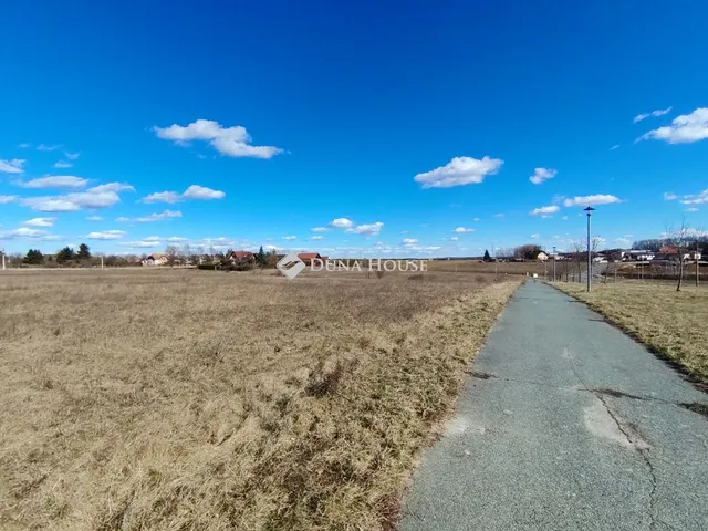 Eladó telek Zalaegerszeg 4962 nm