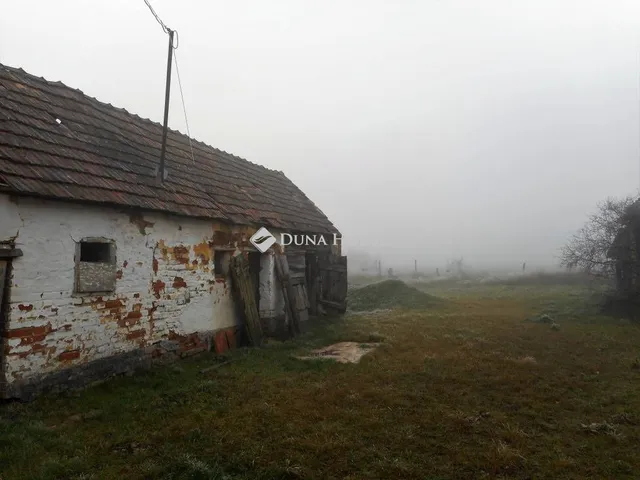 Eladó telek Magyarszecsőd 2015 nm