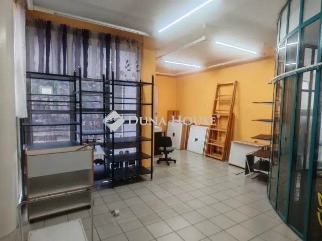 Eladó kereskedelmi és ipari ingatlan Zalaegerszeg 34 nm