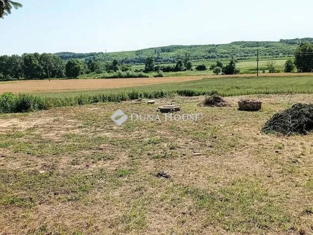 Eladó telek Pölöske, Petőfi Sándor utca 2297 nm