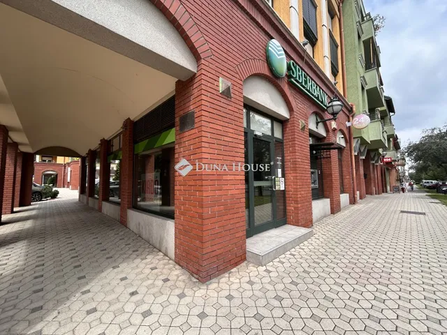 Kiadó kereskedelmi és ipari ingatlan Zalaegerszeg 180 nm