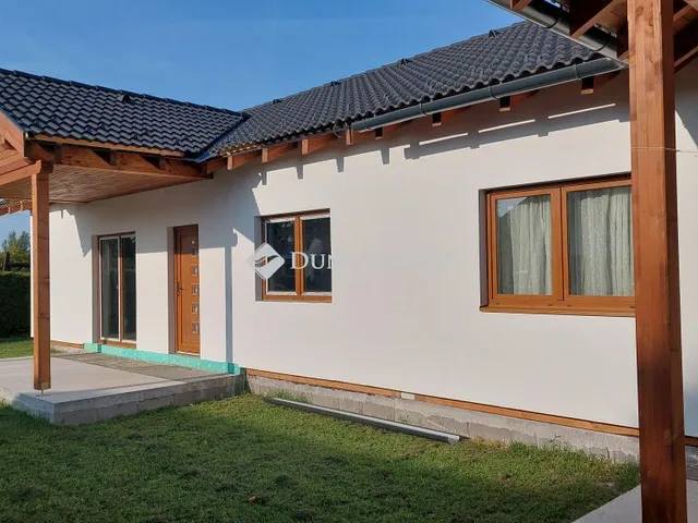 Eladó ház Balatonmáriafürdő 77 nm