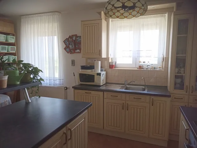Eladó lakás Teskánd 96 nm