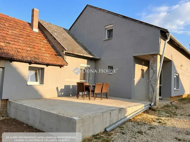 Eladó ház Batyk 165 nm