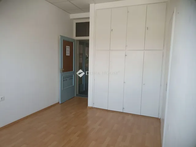 Kiadó kereskedelmi és ipari ingatlan Zalaegerszeg 14 nm
