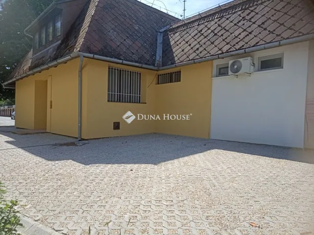 Eladó kereskedelmi és ipari ingatlan Nagykanizsa, Berzsenyi Dániel utca 281 nm