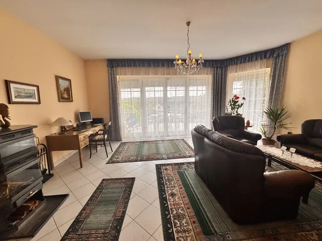 Eladó ház Bocfölde 360 nm