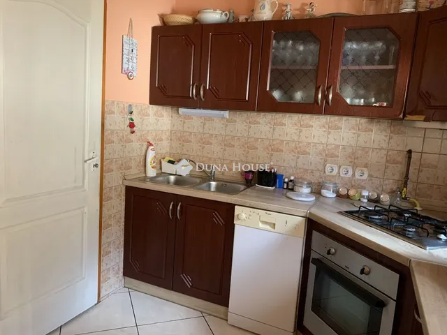 Eladó ház Teskánd 180 nm