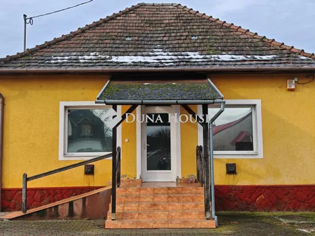 Eladó ház Bak 84 nm
