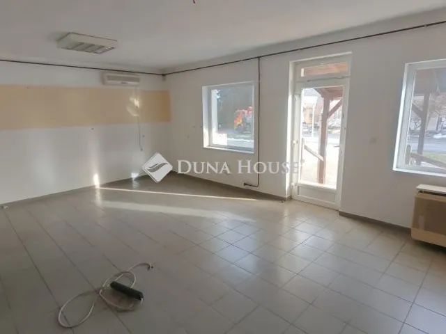 Eladó ház Bak 84 nm