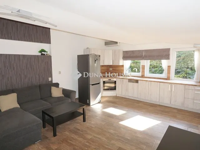 Kiadó ház Zalaegerszeg 130 nm