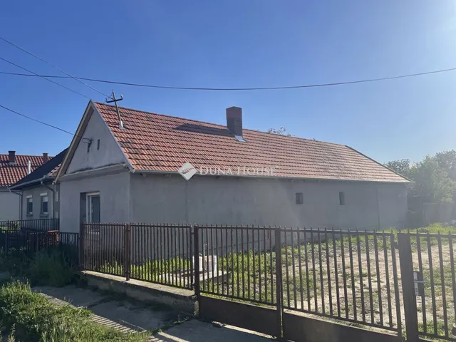 Eladó ház Kisbucsa 68 nm