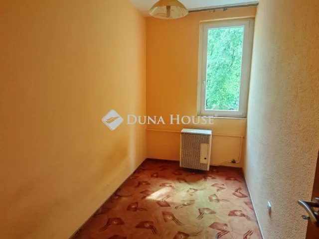 Eladó lakás Zalaegerszeg, Landorhegyi út 43 nm