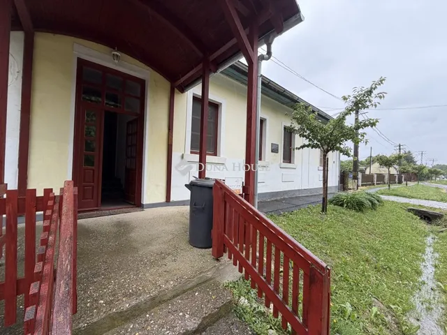 Eladó ház Kerkaszentkirály, Petőfi út 146 nm