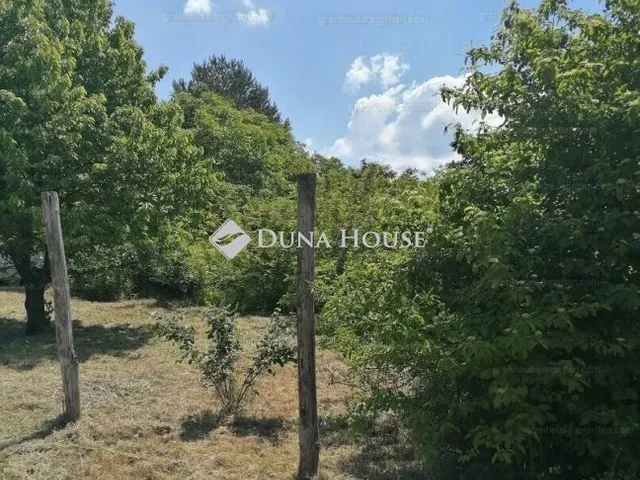 Eladó telek Esztergom 1161 nm