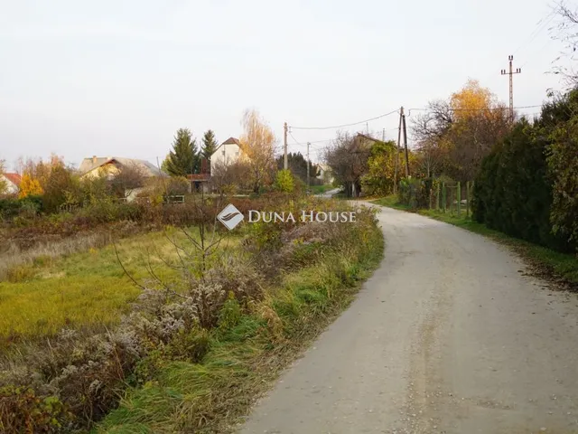 Eladó telek Lábatlan 4591 nm