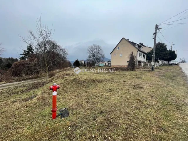 Eladó telek Dömös 778 nm