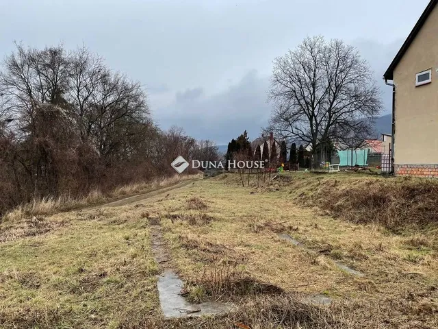 Eladó telek Dömös 778 nm