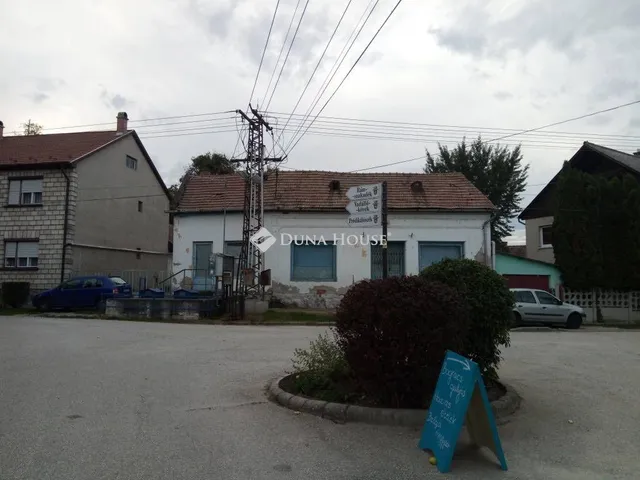 Eladó ház Dömös 194 nm