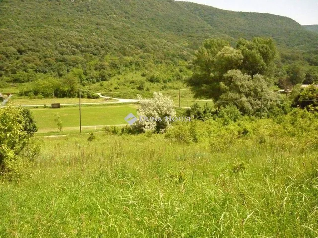 Eladó telek Kesztölc 972 nm