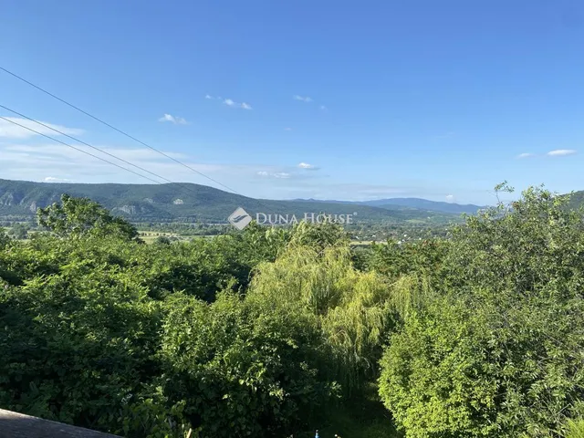 Eladó üdülő és hétvégi ház Esztergom, Aranyhalas utca 54 nm