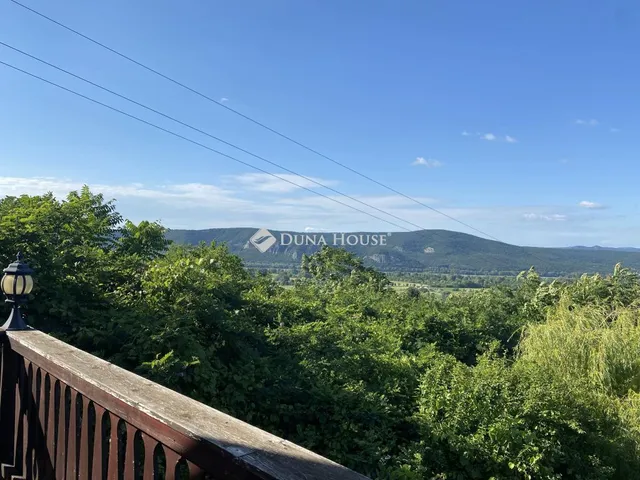 Eladó üdülő és hétvégi ház Esztergom, Aranyhalas utca 54 nm