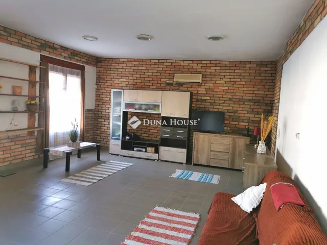 Eladó ház Sárisáp 118 nm