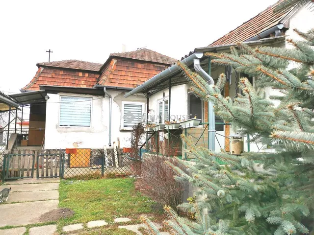 Eladó ház Tát 84 nm