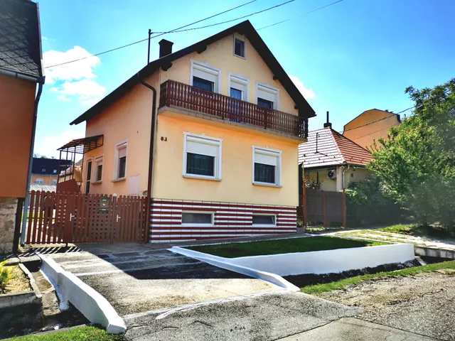 Eladó ház Leányvár 130 nm