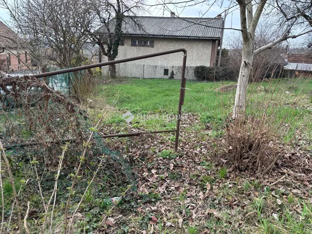 Eladó telek Sárisáp 410 nm