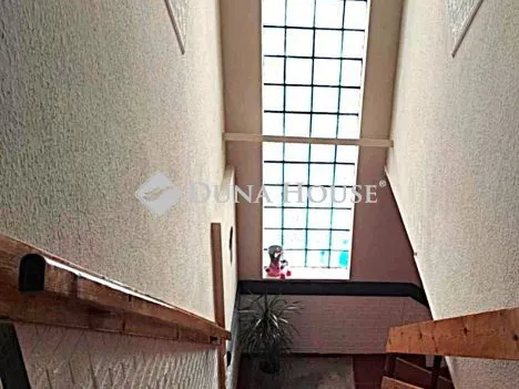 Eladó ház Piliscsév 224 nm