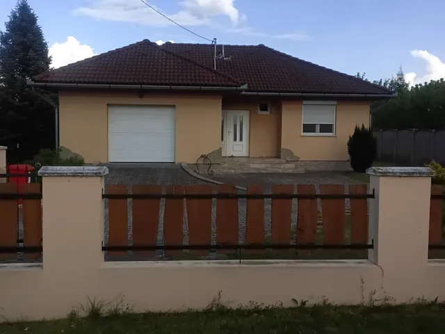 Eladó ház Tokod 140 nm