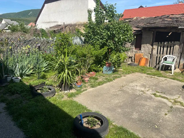 Eladó ház Piliscsév 27 nm