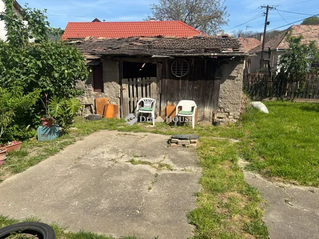 Eladó ház Piliscsév 27 nm
