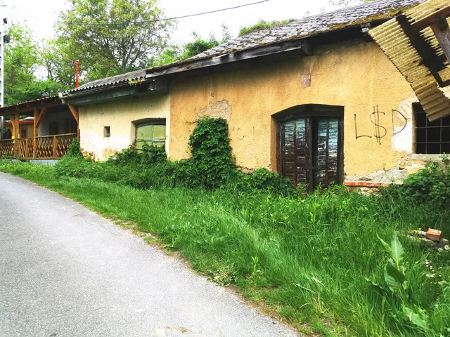 Eladó telek Kesztölc 307 nm