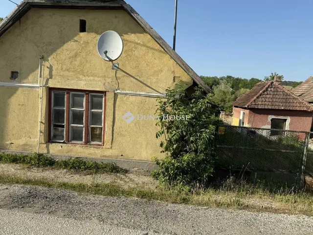 Eladó ház Epöl 60 nm