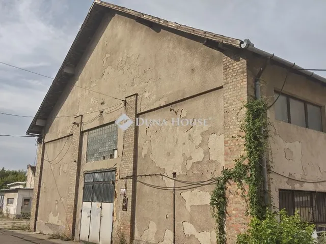 Eladó kereskedelmi és ipari ingatlan Dorog, Rákóczi utca 1130 nm