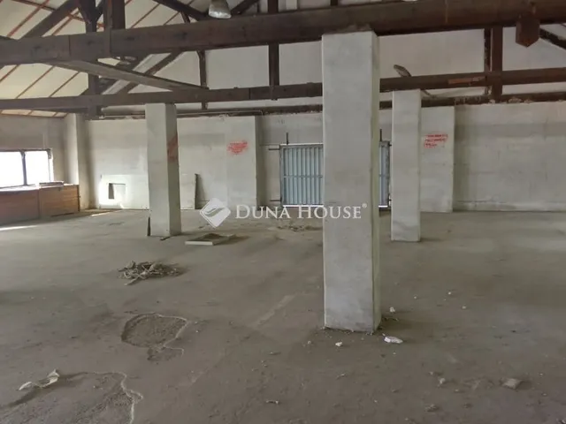 Eladó kereskedelmi és ipari ingatlan Dorog, Rákóczi utca 1130 nm