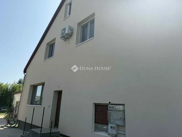 Eladó ház Esztergom, Kassai utca 150 nm