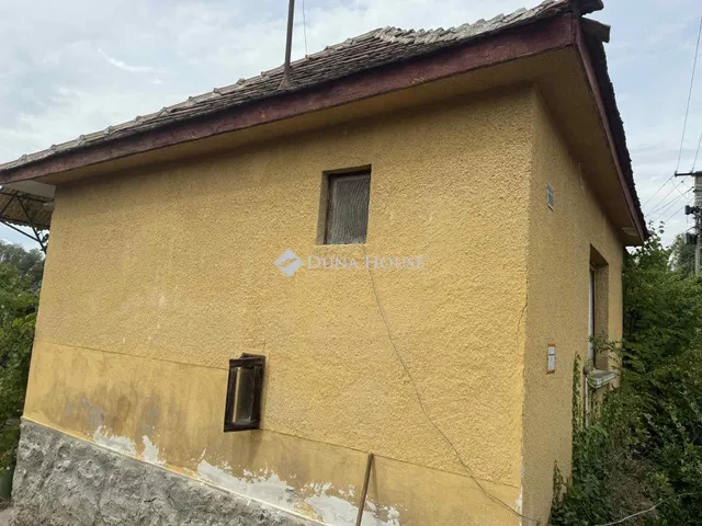 Eladó ház Kesztölc, Esztergomi utca 68 nm