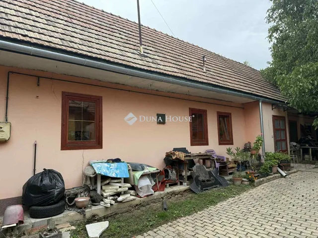 Eladó ház Kesztölc, Esztergomi utca 60 nm