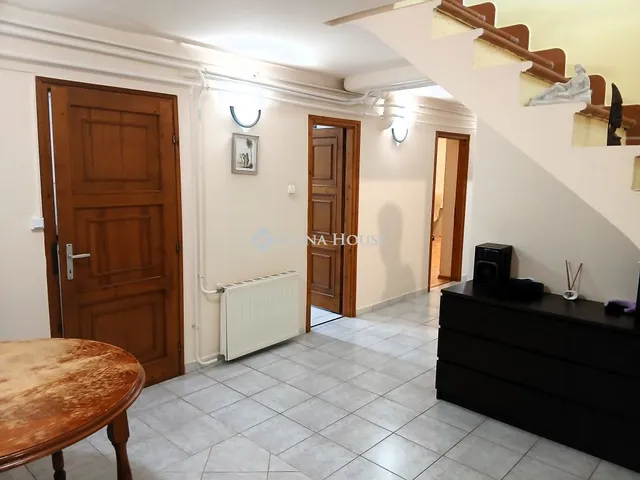 Eladó ház Esztergom, Visegrádi út 350 nm