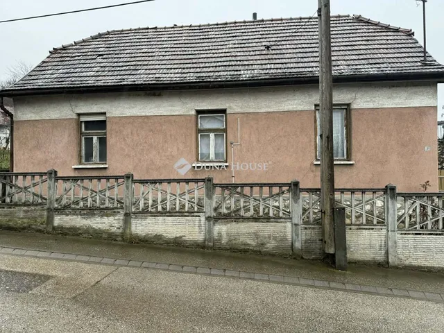 Eladó ház Sárisáp 64 nm