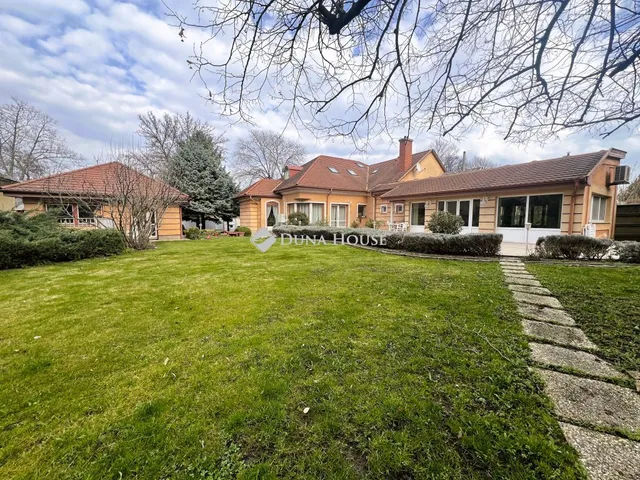 Eladó ház Dorog, Rákóczi utca 307 nm