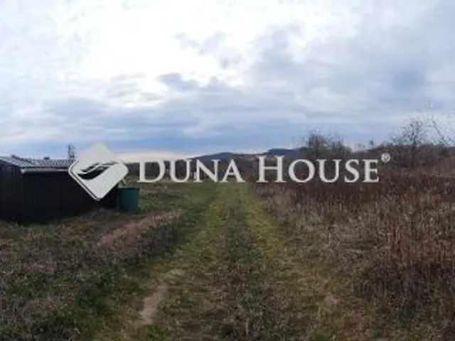 Eladó telek Nyergesújfalu 2122 nm