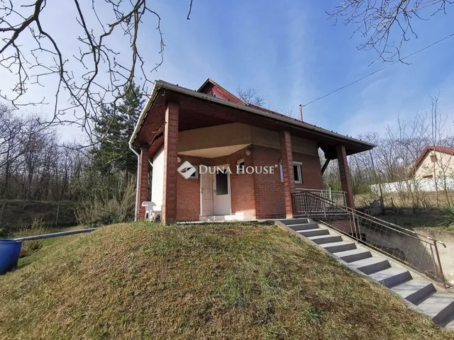 Eladó üdülő és hétvégi ház Dorog, Hatos akna dűlő 48 nm