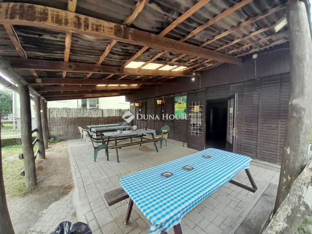 Eladó kereskedelmi és ipari ingatlan Sárisáp, Molnár rét utca 86 nm