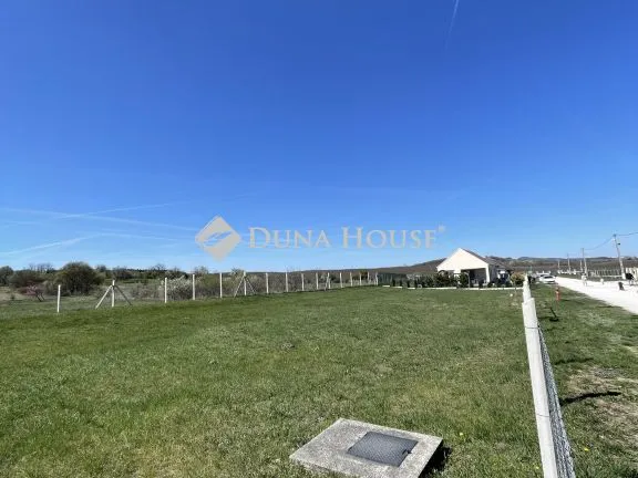 Eladó telek Piliscsév 844 nm